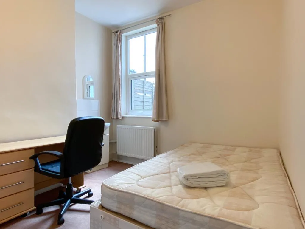 7 bedroom terraced house for rent