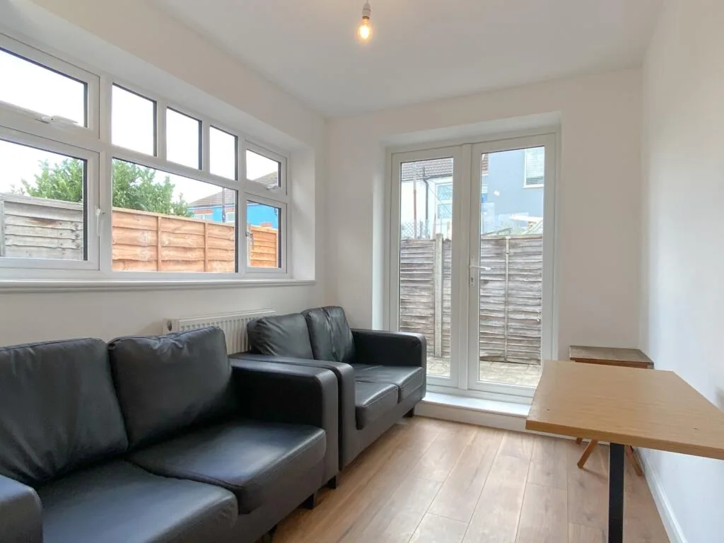 7 bedroom terraced house for rent