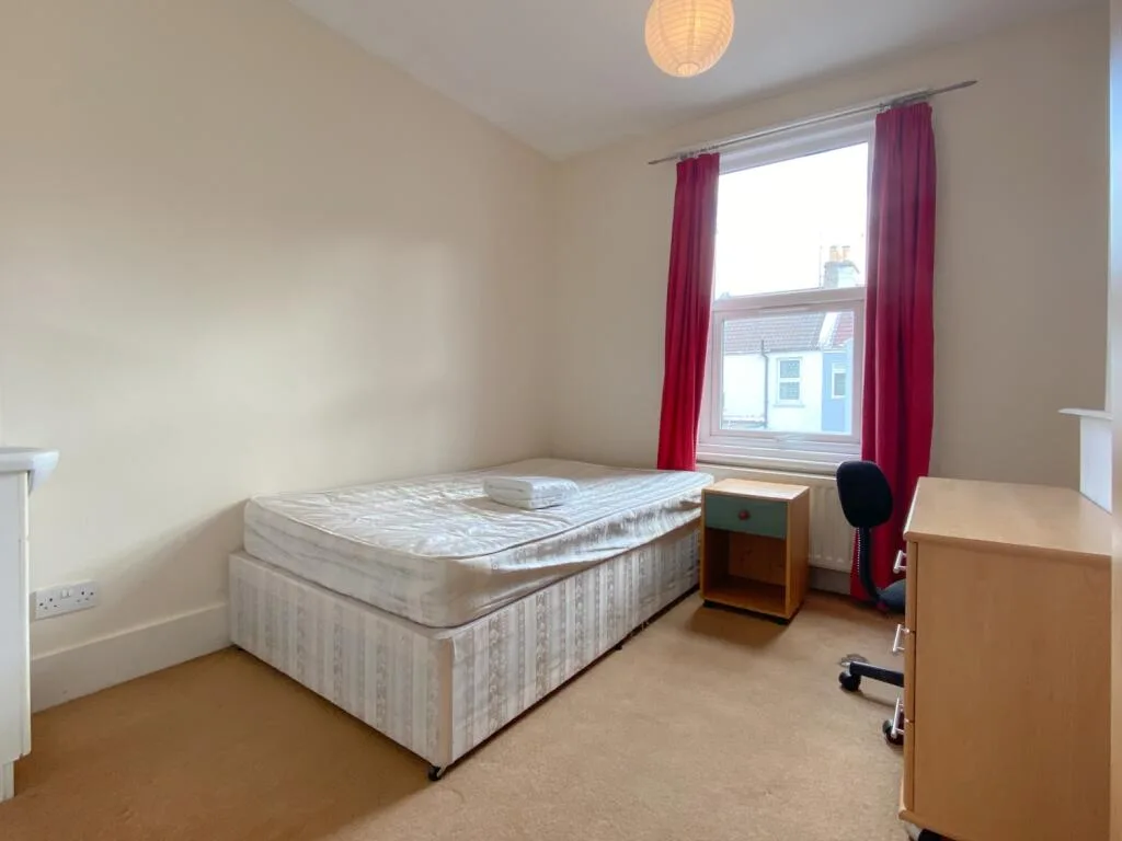 7 bedroom terraced house for rent