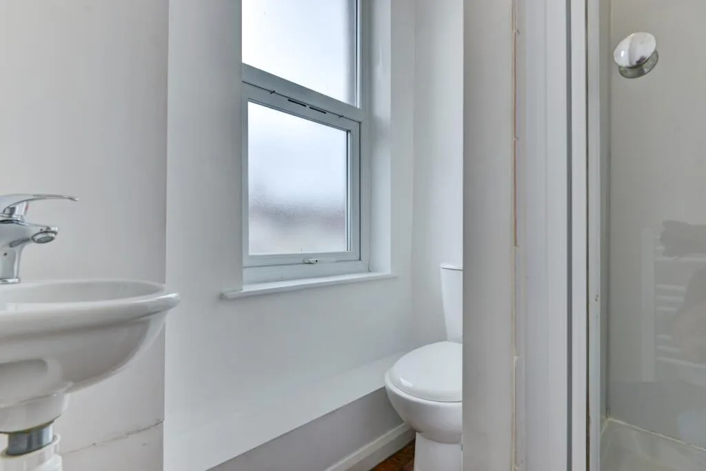 7 bedroom terraced house for rent