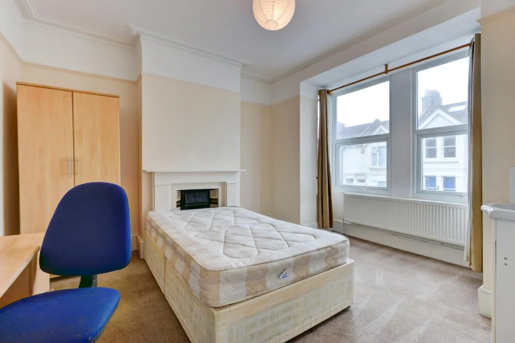 7 bedroom terraced house for rent