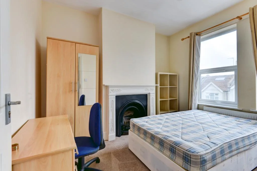 7 bedroom terraced house for rent