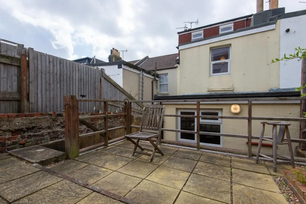 7 bedroom terraced house for rent
