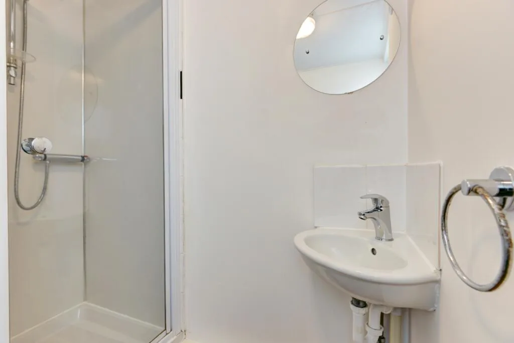 7 bedroom terraced house for rent