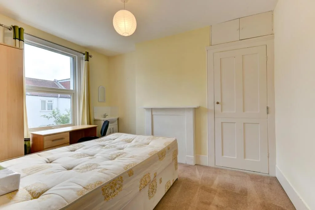 7 bedroom terraced house for rent
