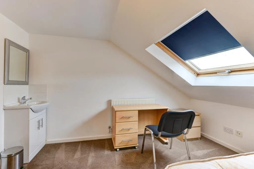 7 bedroom terraced house for rent