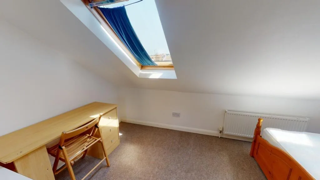 8 bedroom terraced house for rent