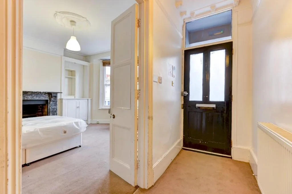 8 bedroom terraced house for rent
