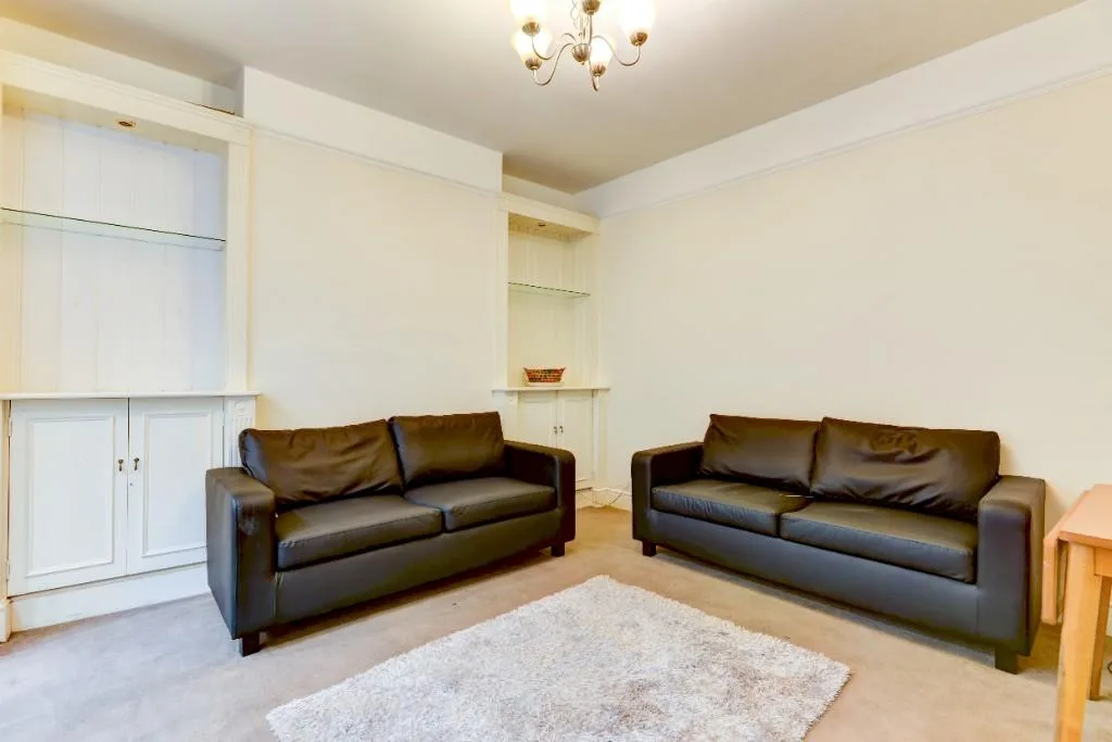 8 bedroom terraced house for rent