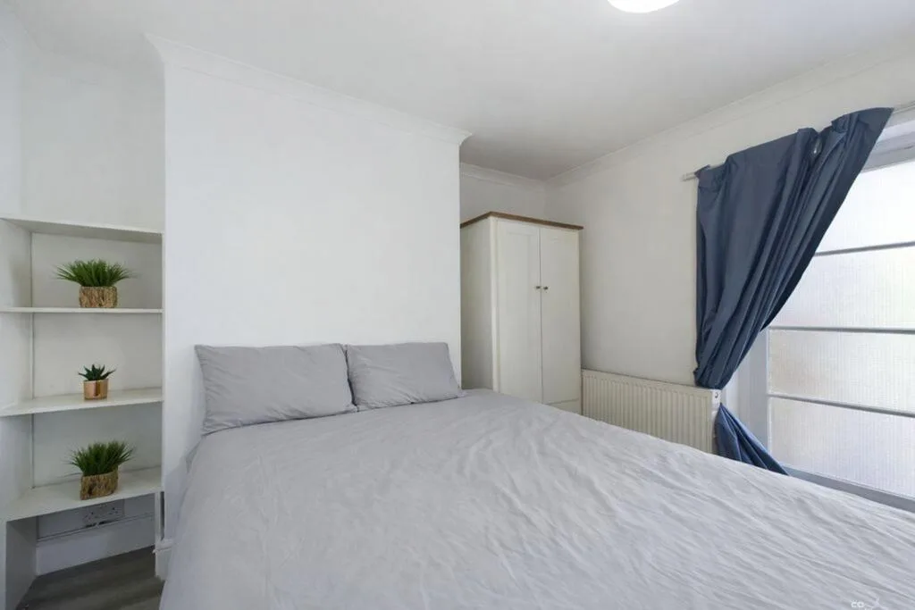 1 bedroom semi-detached house for rent