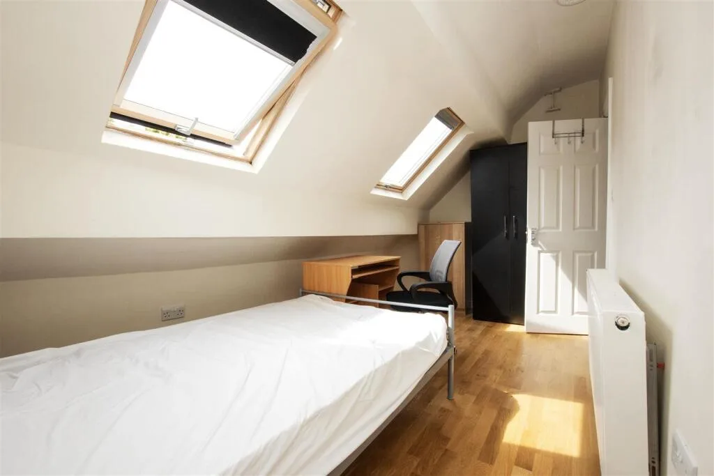 5 bedroom apartment for rent