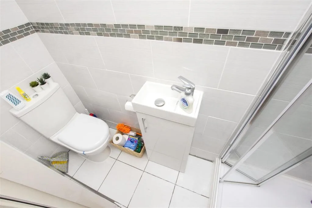 5 bedroom apartment for rent