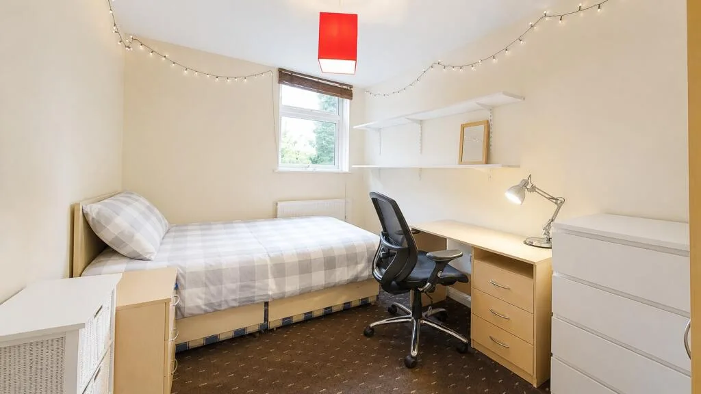 6 bedroom terraced house for rent