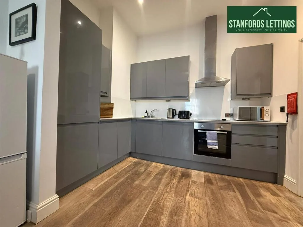 1 bedroom maisonette for rent