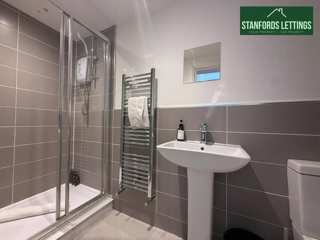 1 bedroom maisonette for rent
