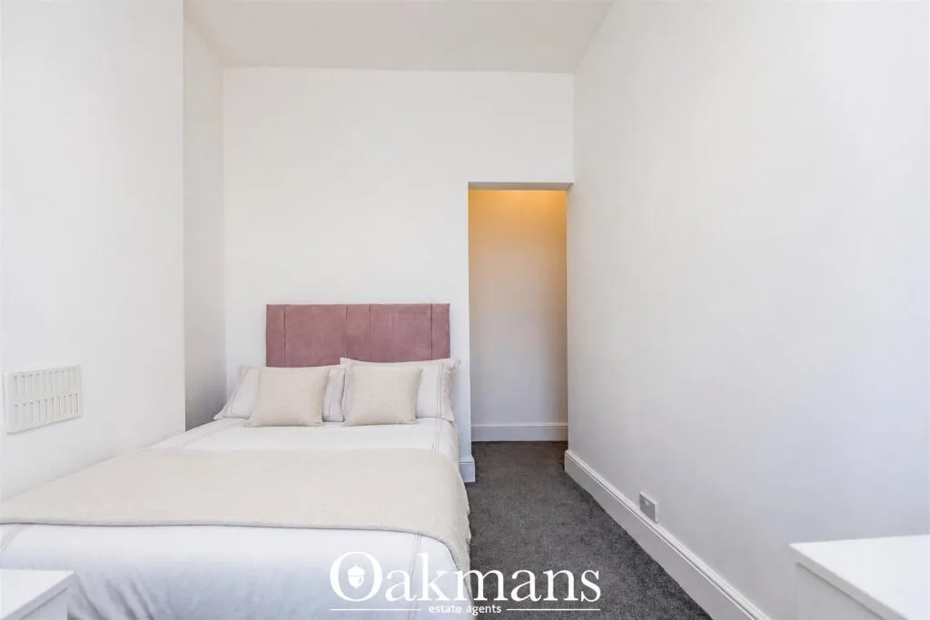 5 bedroom house for rent