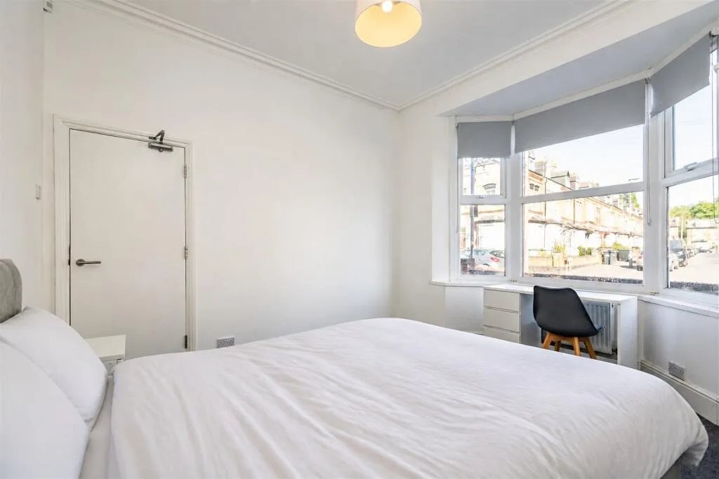 5 bedroom house for rent