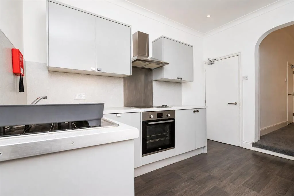 5 bedroom house for rent