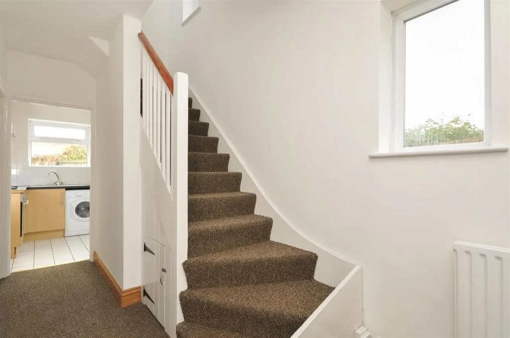3 bedroom semi-detached house for rent