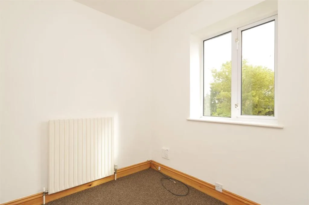 3 bedroom semi-detached house for rent