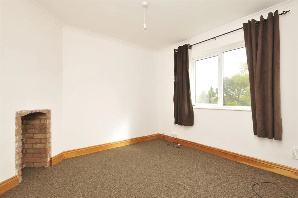 3 bedroom semi-detached house for rent