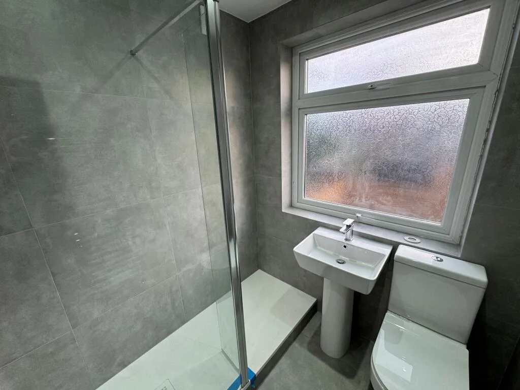 3 bedroom end of terrace house for rent