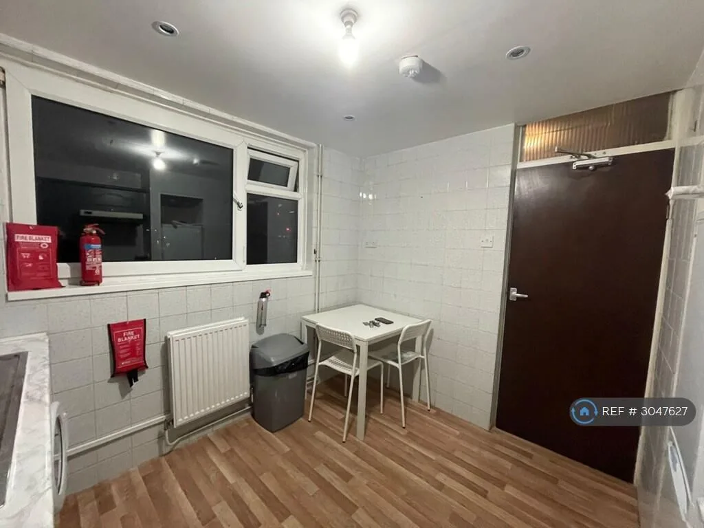 4 bedroom maisonette for rent