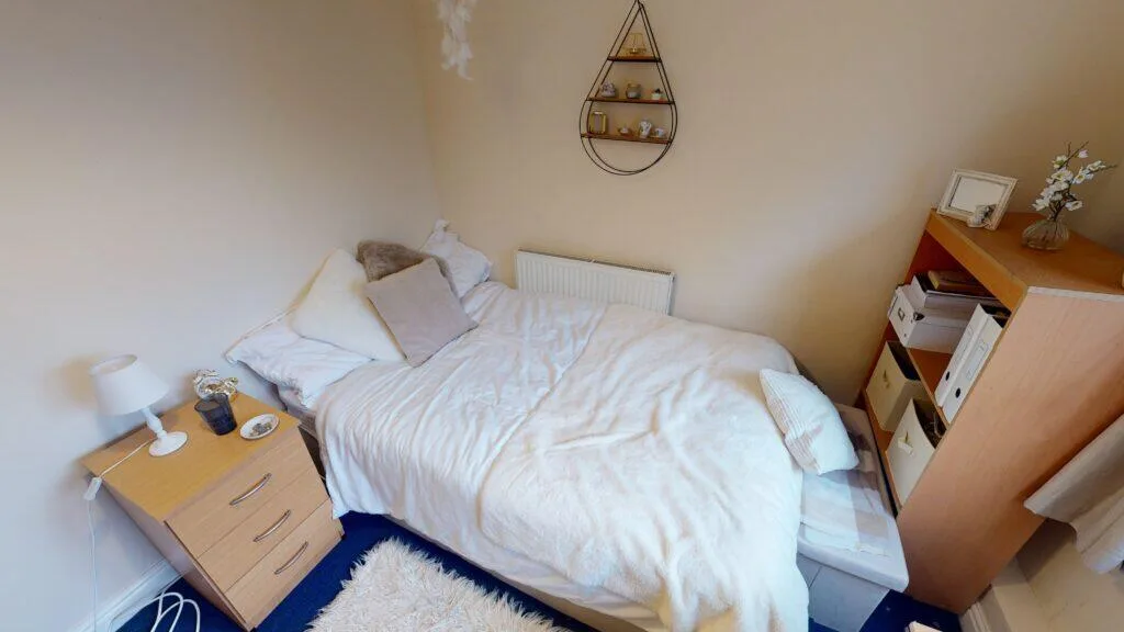 5 bedroom house for rent