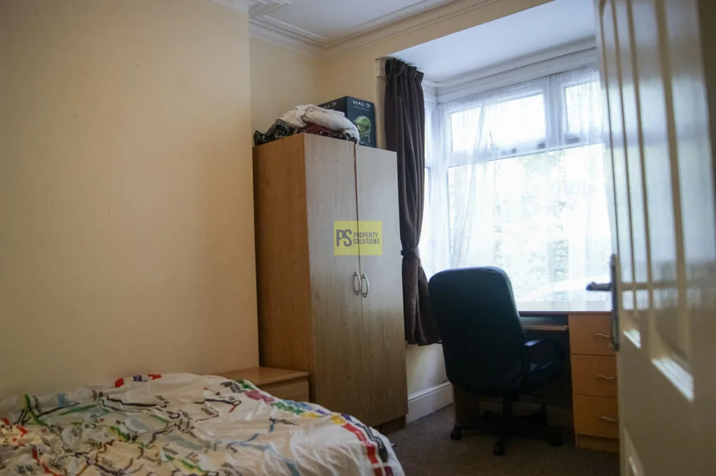 7 bedroom terraced house for rent