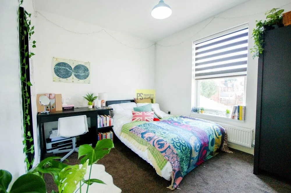 6 bedroom terraced house for rent