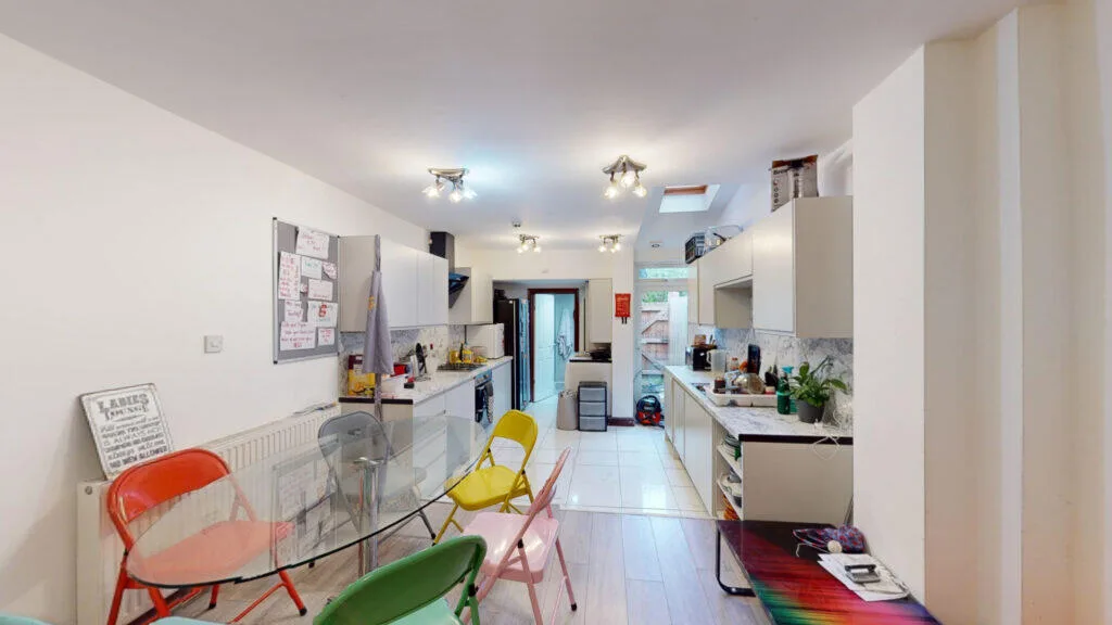 6 bedroom terraced house for rent