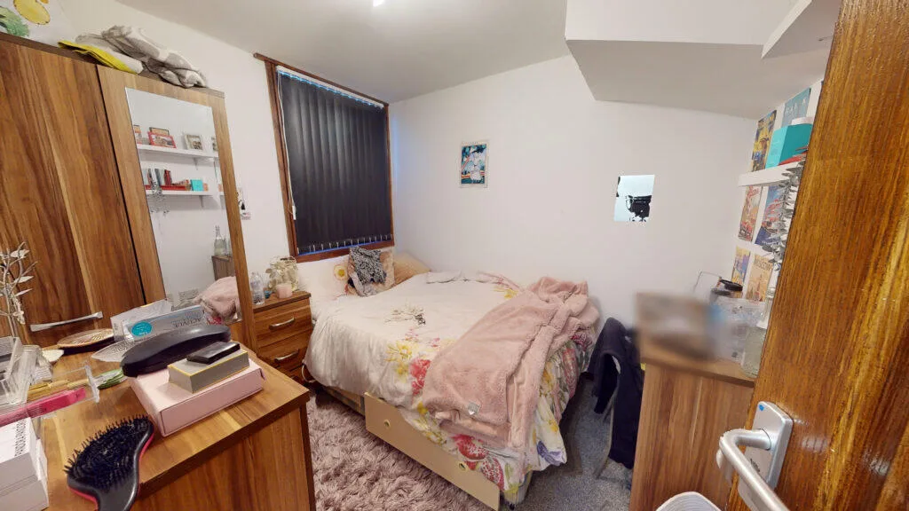 6 bedroom terraced house for rent