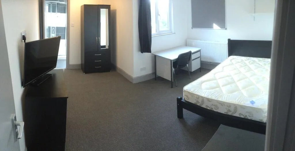 6 bedroom terraced house for rent