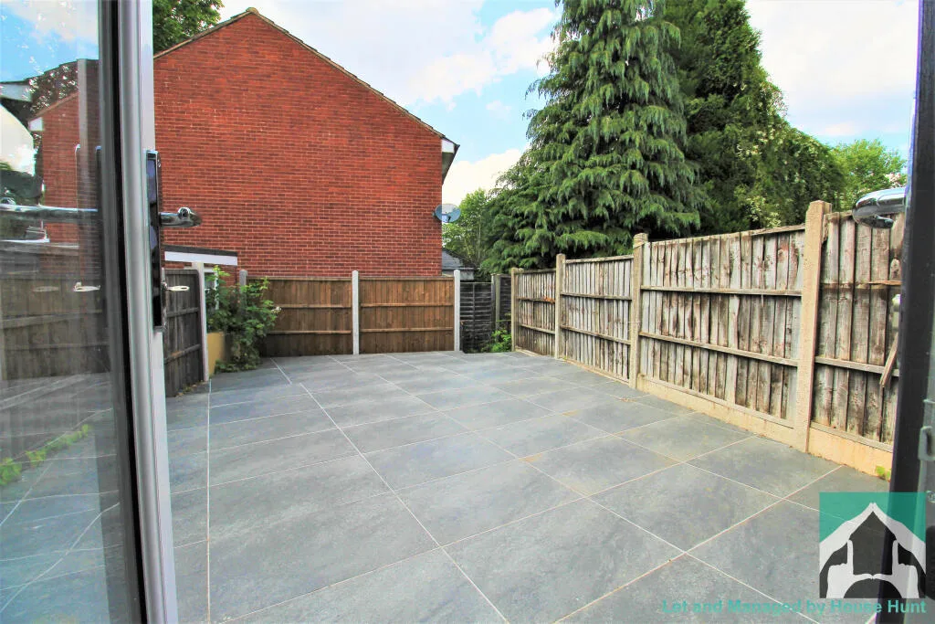 6 bedroom house for rent