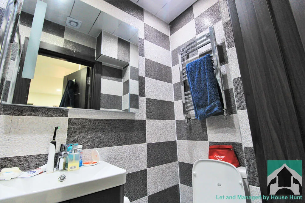 6 bedroom house for rent