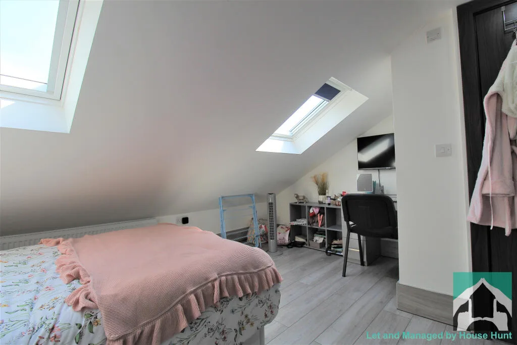 6 bedroom house for rent
