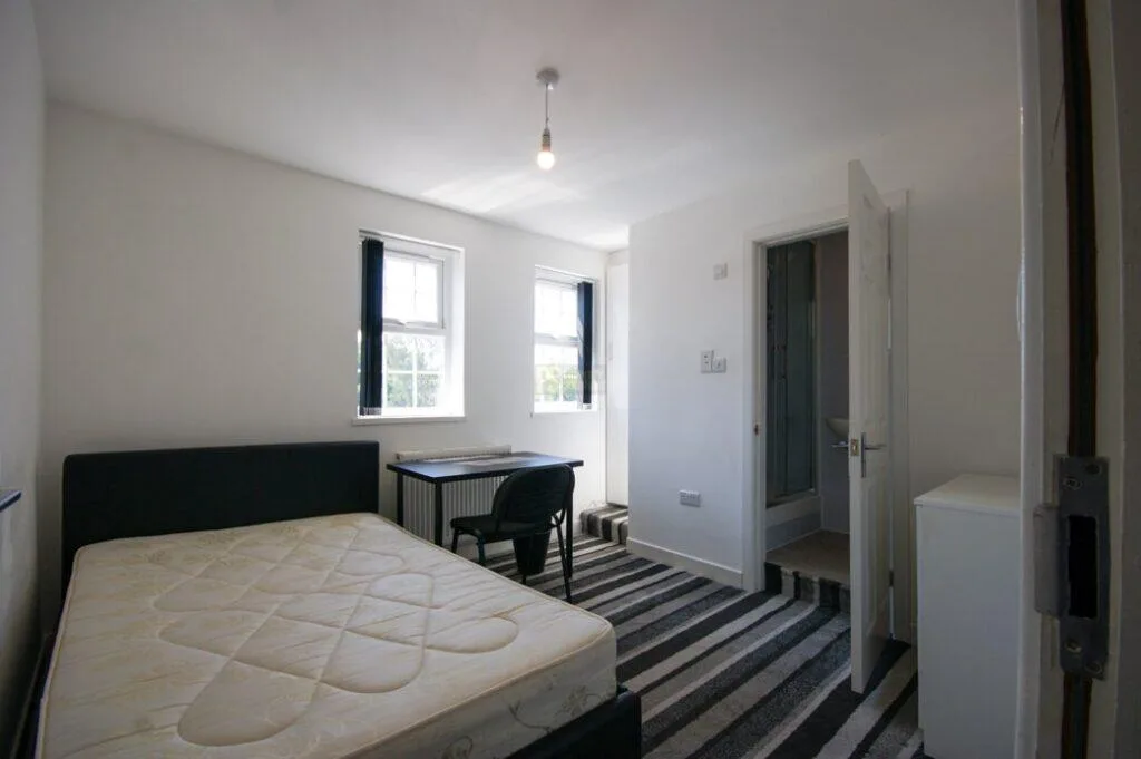 6 bedroom terraced house for rent