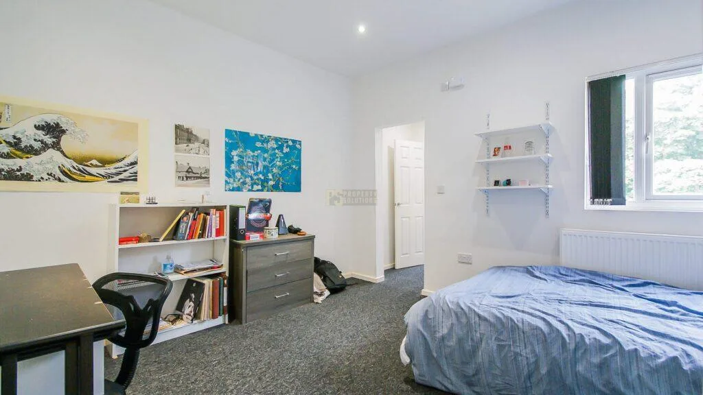 5 bedroom terraced house for rent