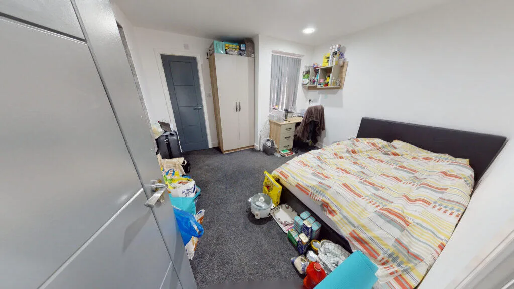 6 bedroom house for rent
