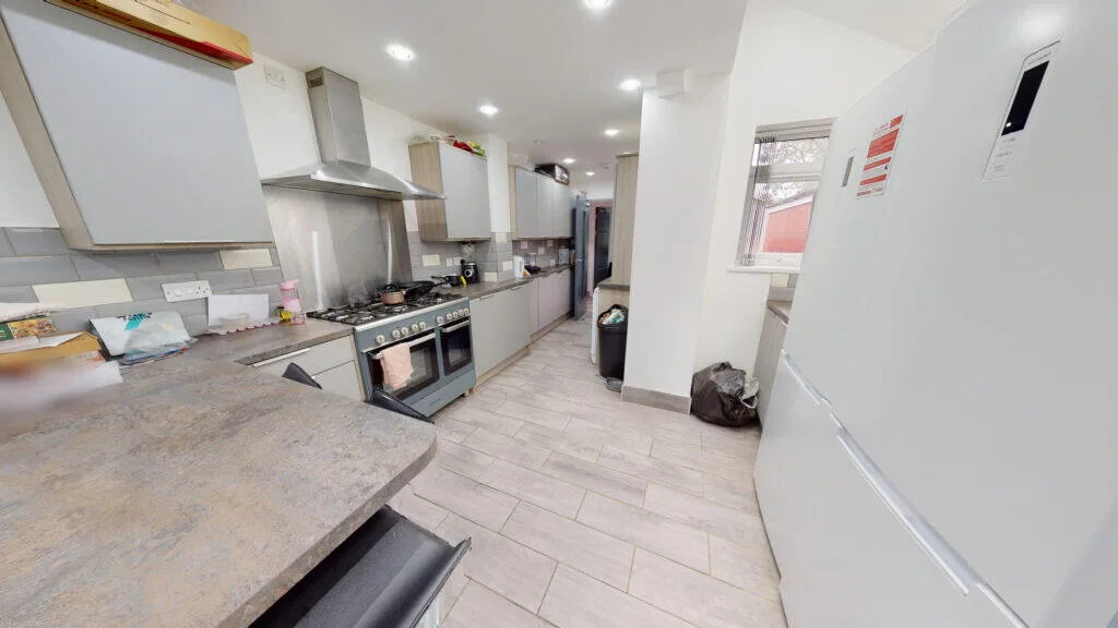 6 bedroom house for rent
