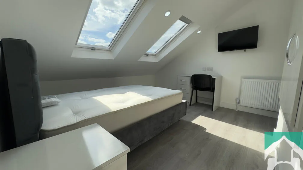 6 bedroom house for rent