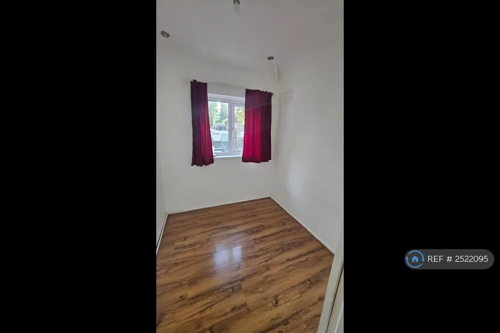 3 bedroom detached house for rent