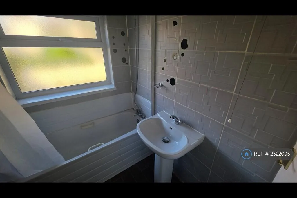 3 bedroom detached house for rent