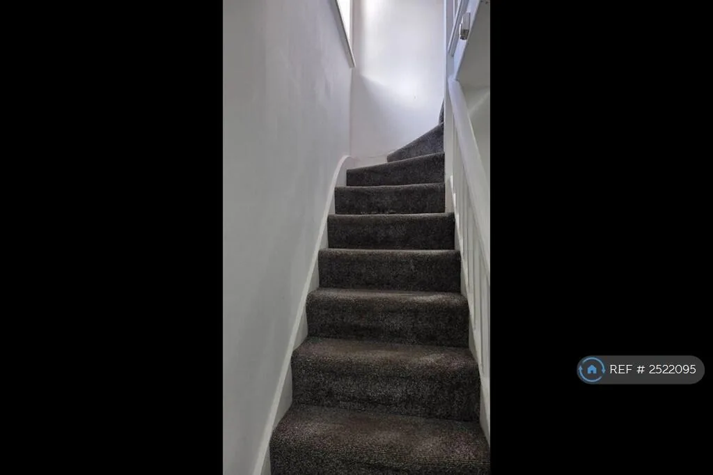 3 bedroom detached house for rent