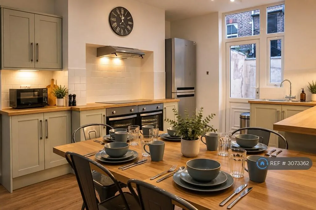 7 bedroom terraced house for rent