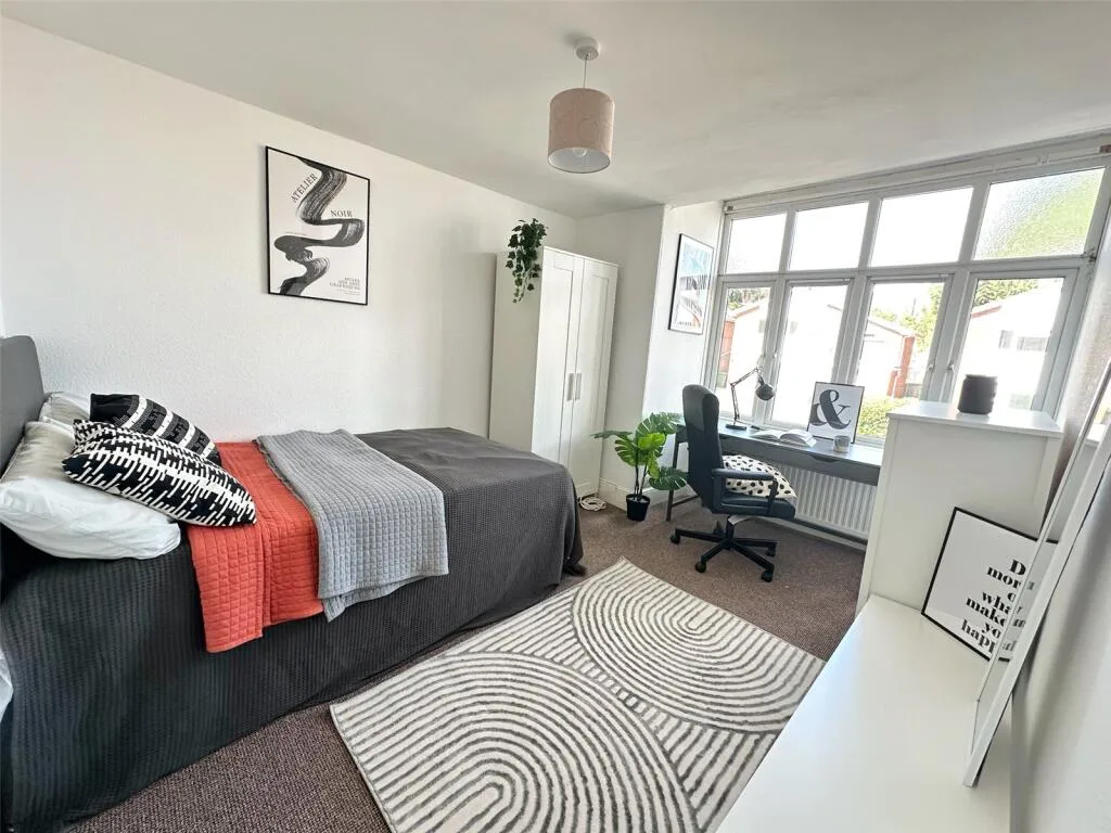 5 bedroom terraced house for rent