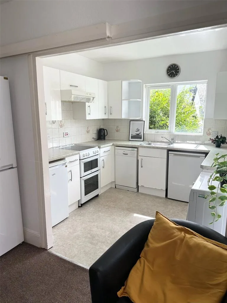 5 bedroom terraced house for rent