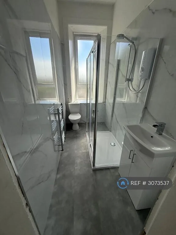4 bedroom flat for rent