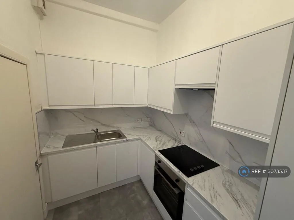 4 bedroom flat for rent