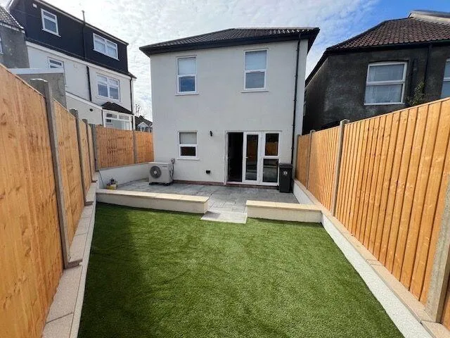 1 bedroom detached house for rent